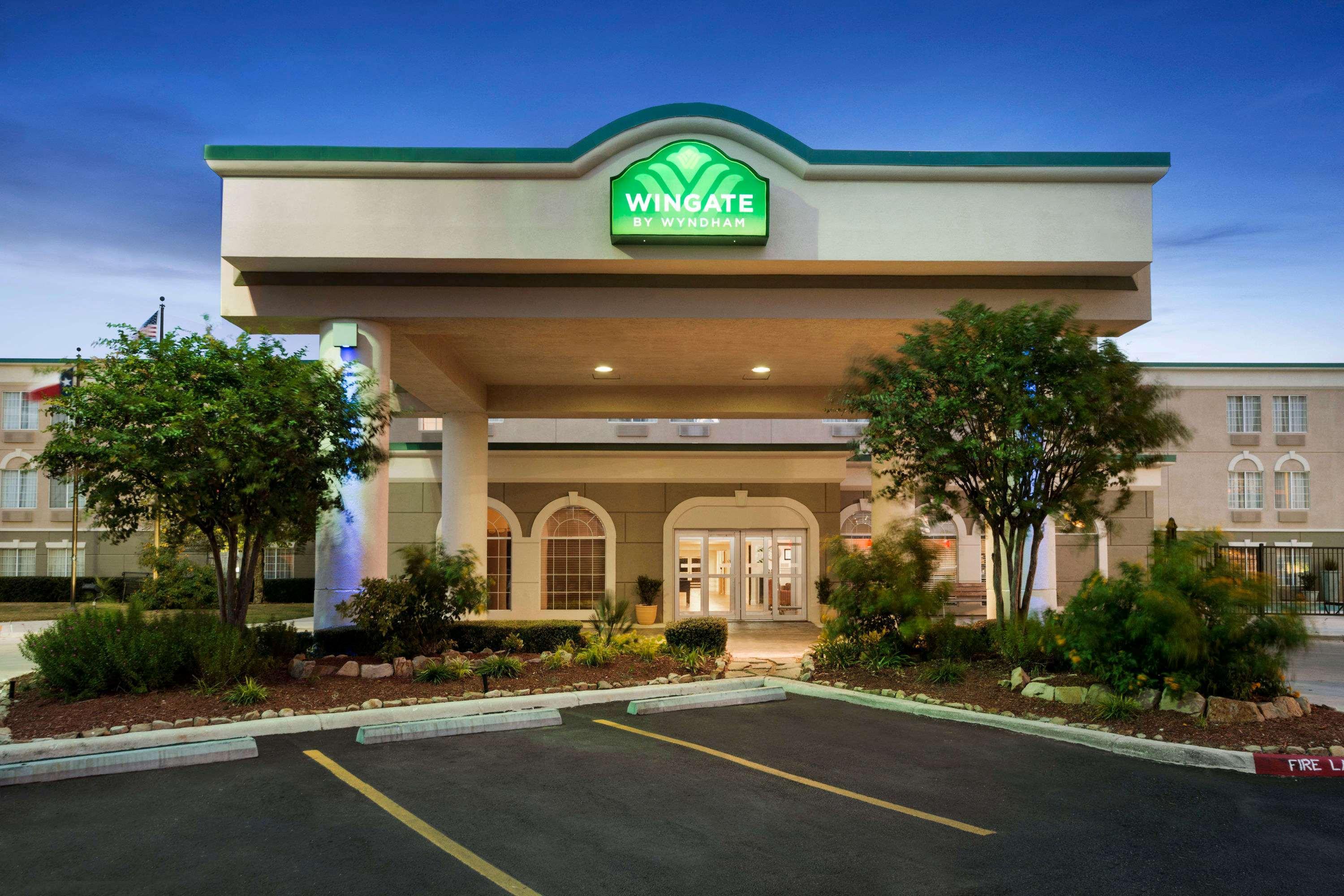 Wingate By Wyndham San Marcos Hotel Exterior photo